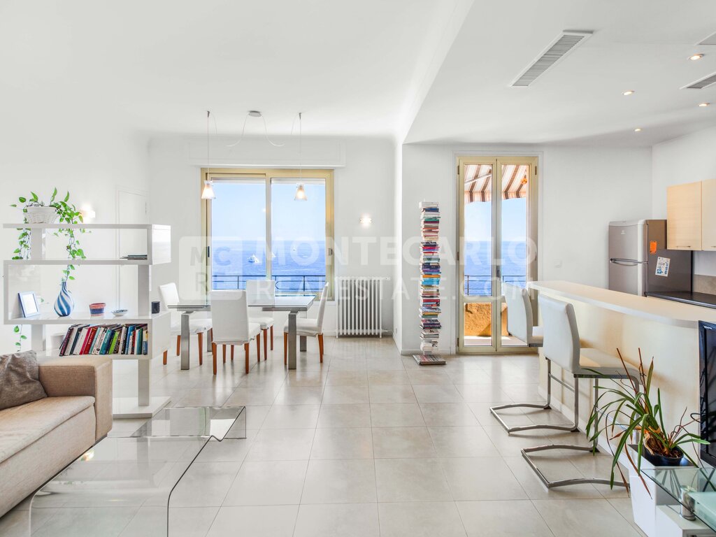 Boulevard d'Italie: 2 Bedrooms Apartment with Sea View