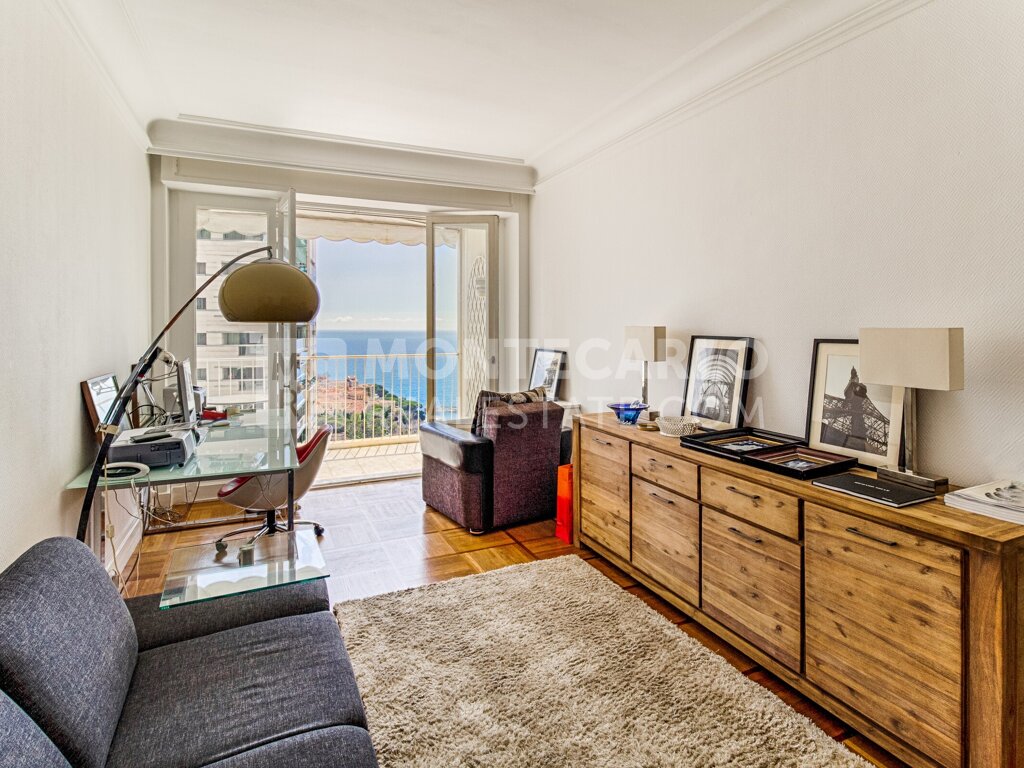 Le Bermuda: One Bedroom Apartment with Sea View, Parking Space & Cellar