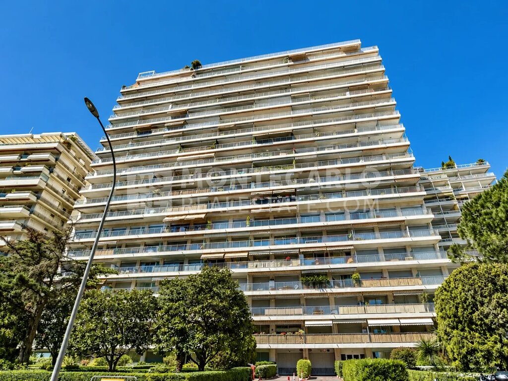 SOLE AGENT - NICE STUDIO APARTMENT IN CHATEAU D’AZUR